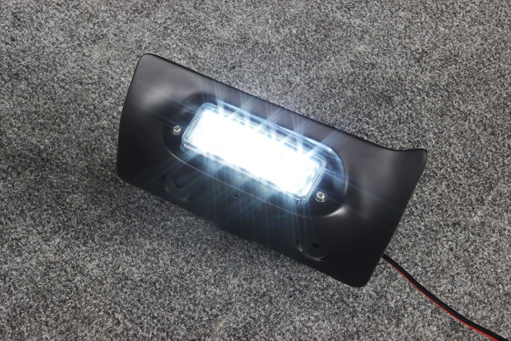 FJクルーザー用 ビルトインバックランプ入荷致しました 