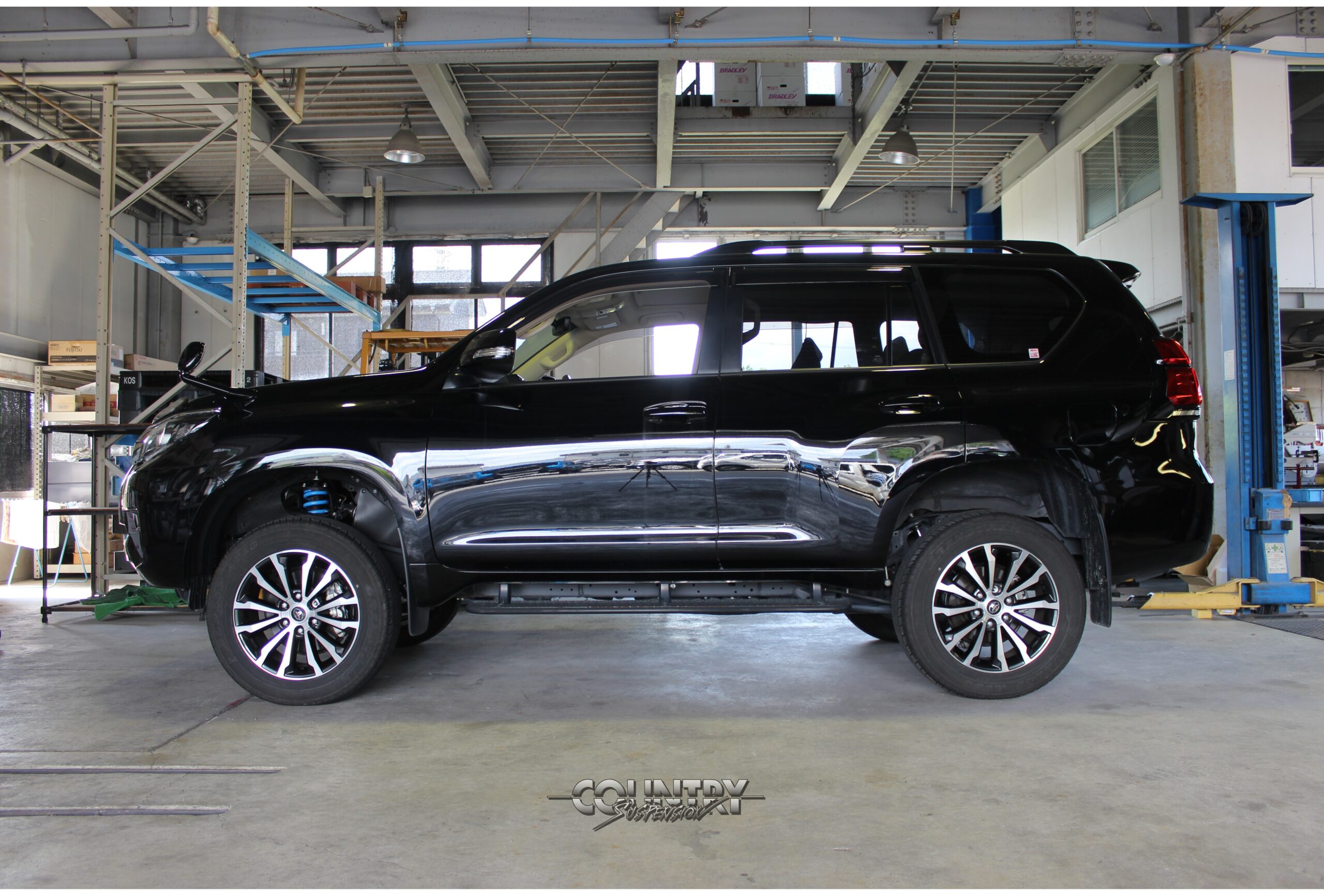 150　ランドクルーザープラド　リフトアップキットセット　ガソリン車用 150プラド ガソリン車をカントリーサスペンションキットでリフトアップ