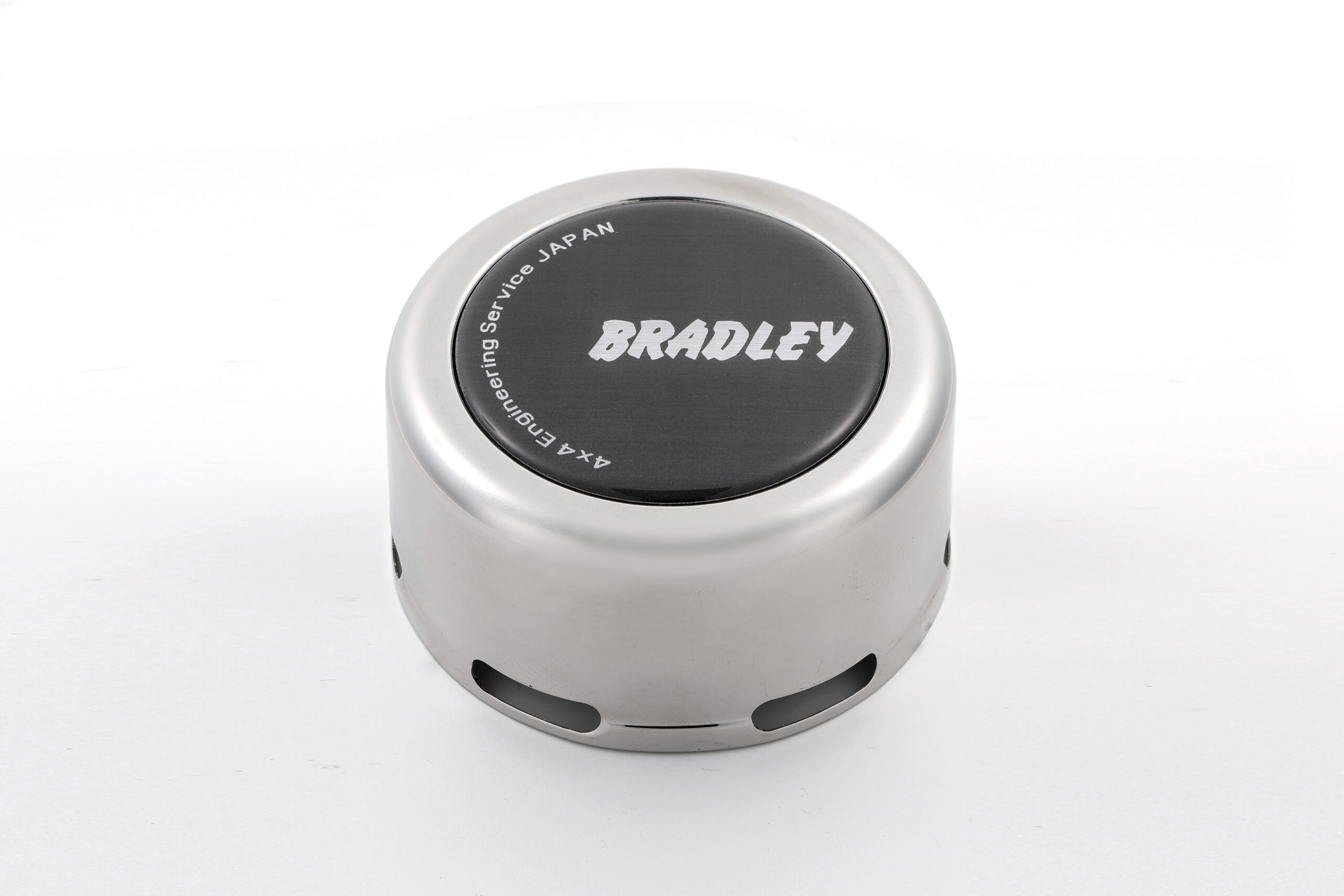 BRADLEY用センターキャップのNEWデザインが間もなくデリバリー開始し BRADLEY用センターキャップのNEWデザインが間もなくデリバリー開始し