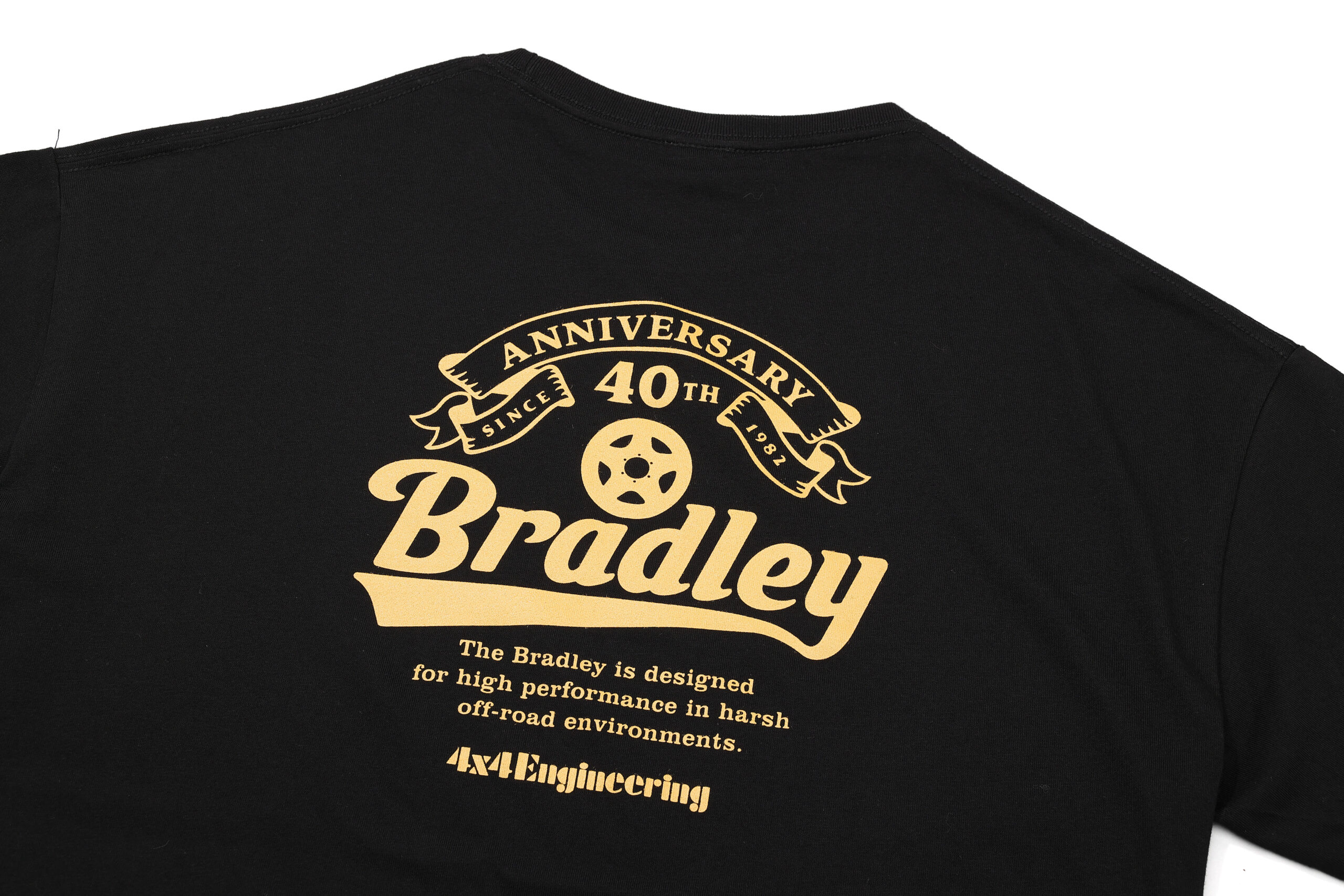 Bradley 生誕40周年記念グッズのtシャツが発売開始 フォーバイフォーエンジニアリングサービス 4x4 Engineering Service