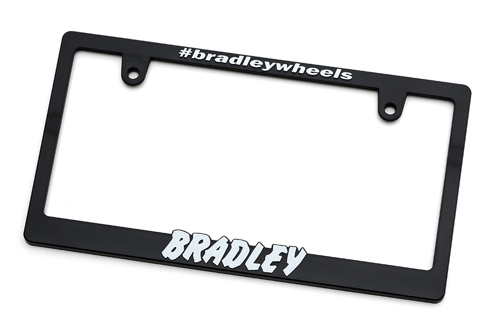 3Dライセンスフレーム BRADLEY Type(ホワイト) 新基準対応