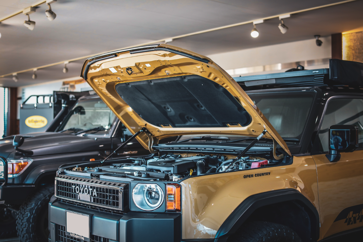 ランドクルーザー250／ボンネットダンパー