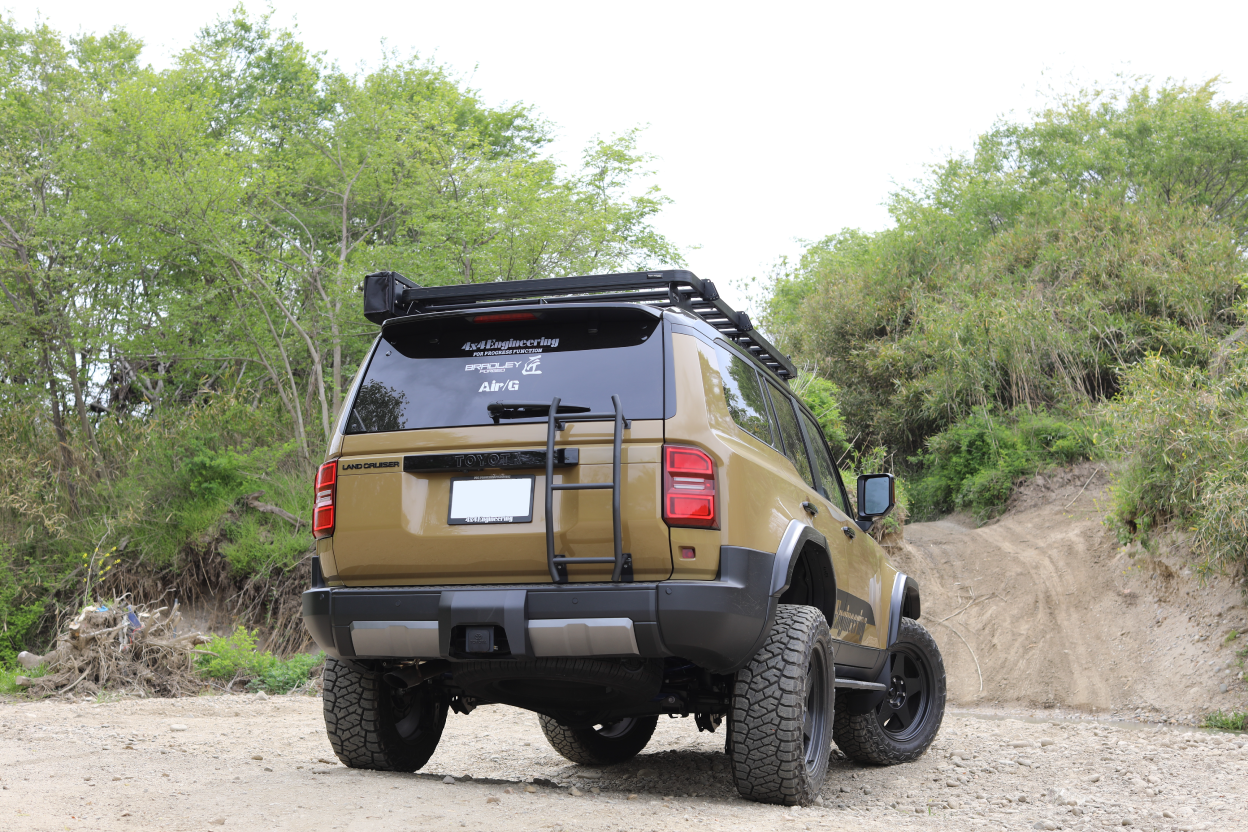 ランドクルーザー250／リアラダー