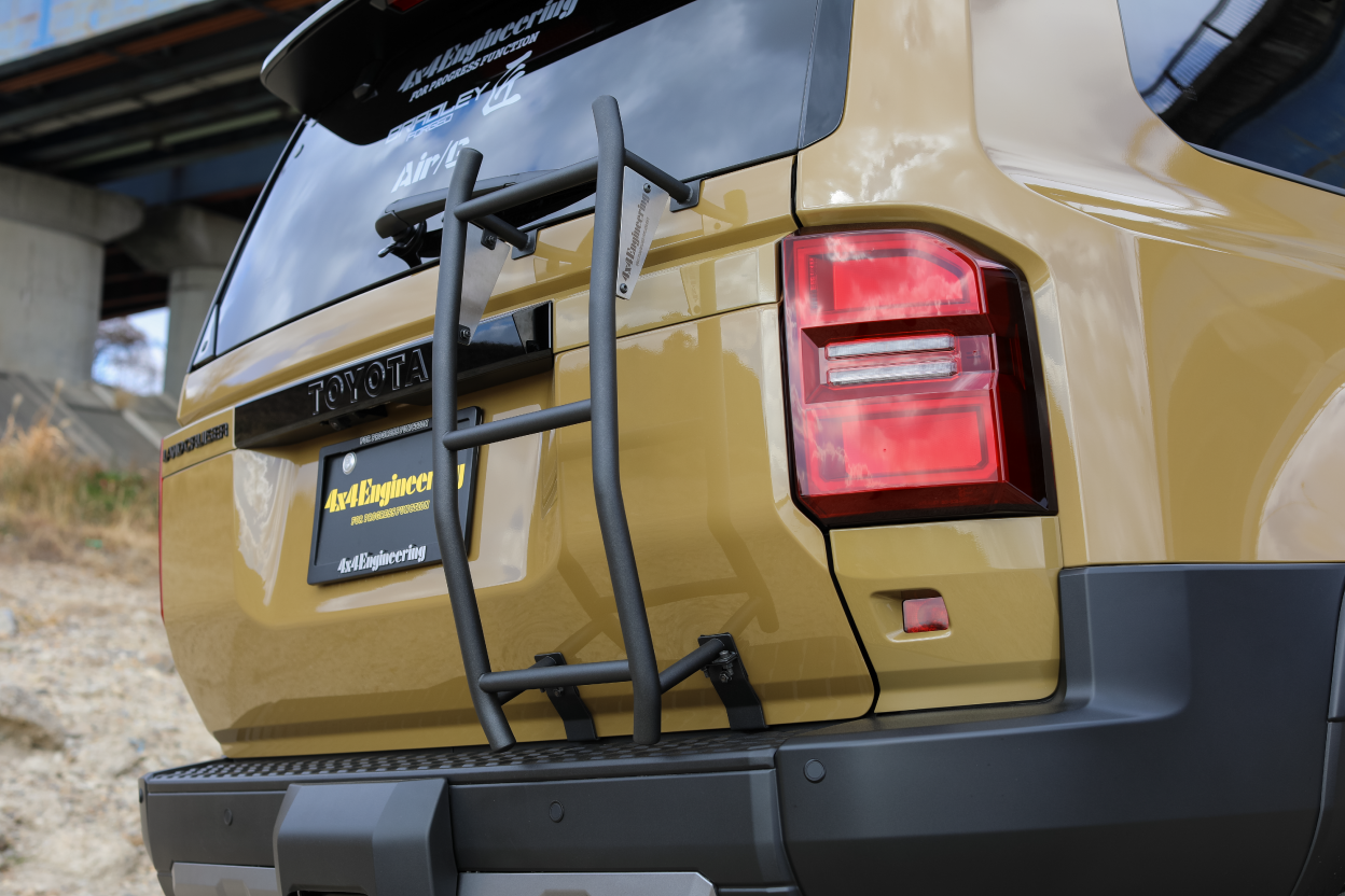 ランドクルーザー250／リアラダー